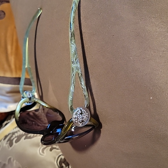 Green & Black Rhinestone Sunglasses 👓 - Picture 7 of 10